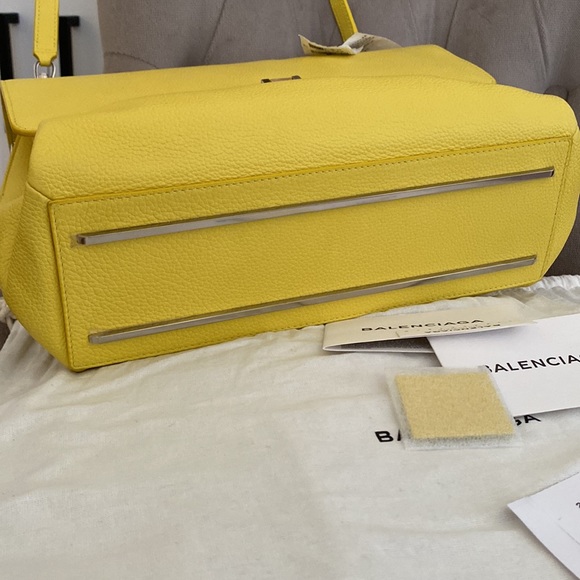 Balenciaga Leather Le Dix New Cartable Shoulder Bag - Picture 6 of 17